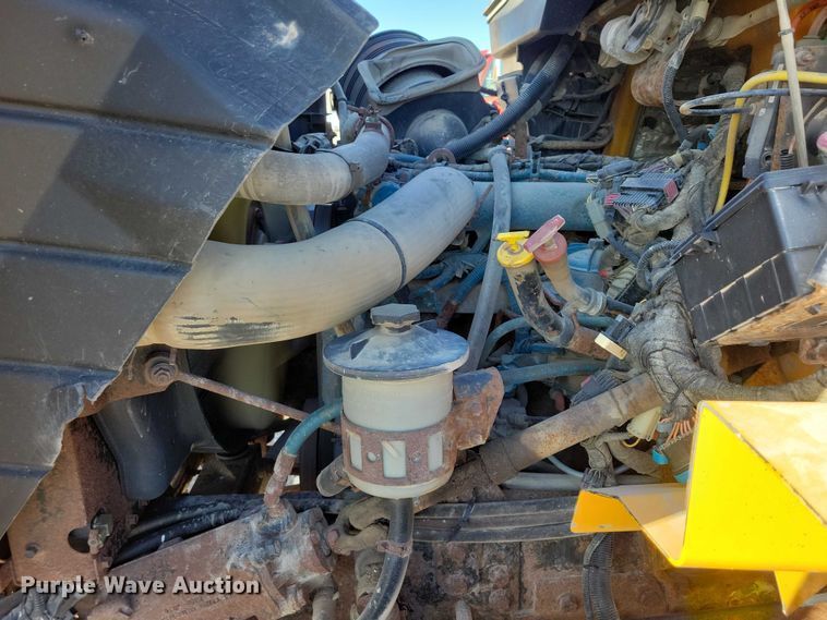 image for item NO9769 2006 International 7300 dump / spreader truck