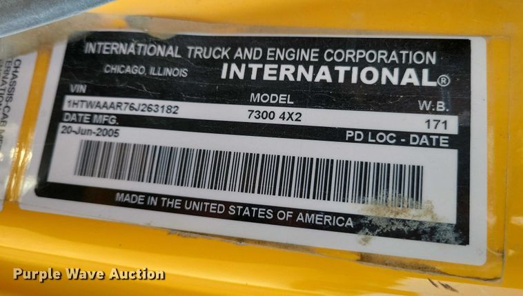 image for item NO9769 2006 International 7300 dump / spreader truck