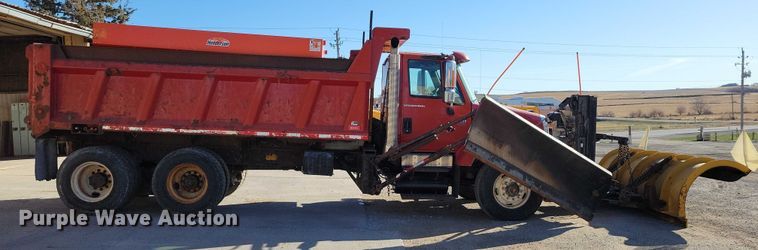 image for item NO9770 2003 International 7400 dump truck