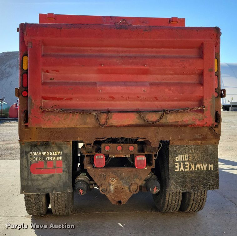 image for item NO9770 2003 International 7400 dump truck