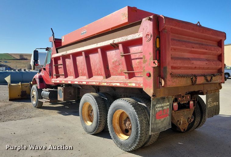 image for item NO9770 2003 International 7400 dump truck