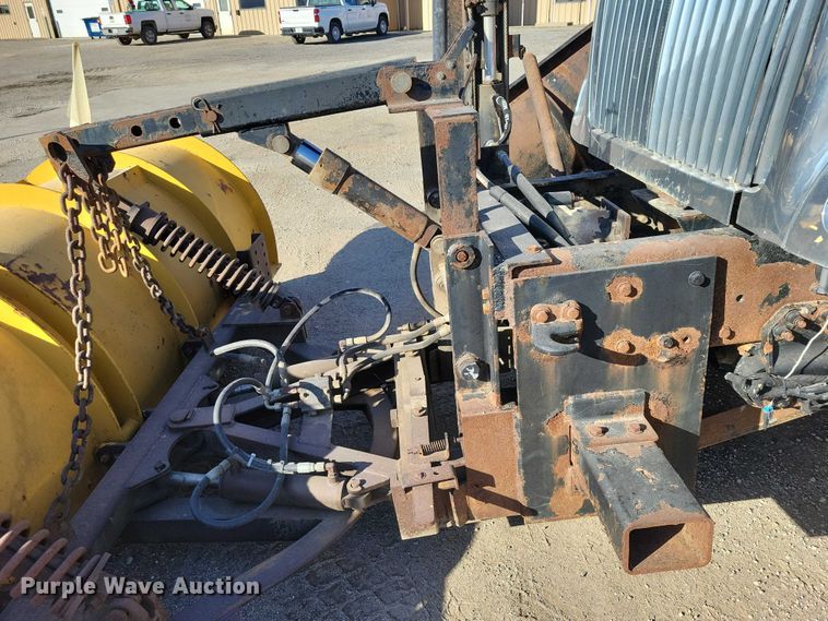 image for item NO9770 2003 International 7400 dump truck