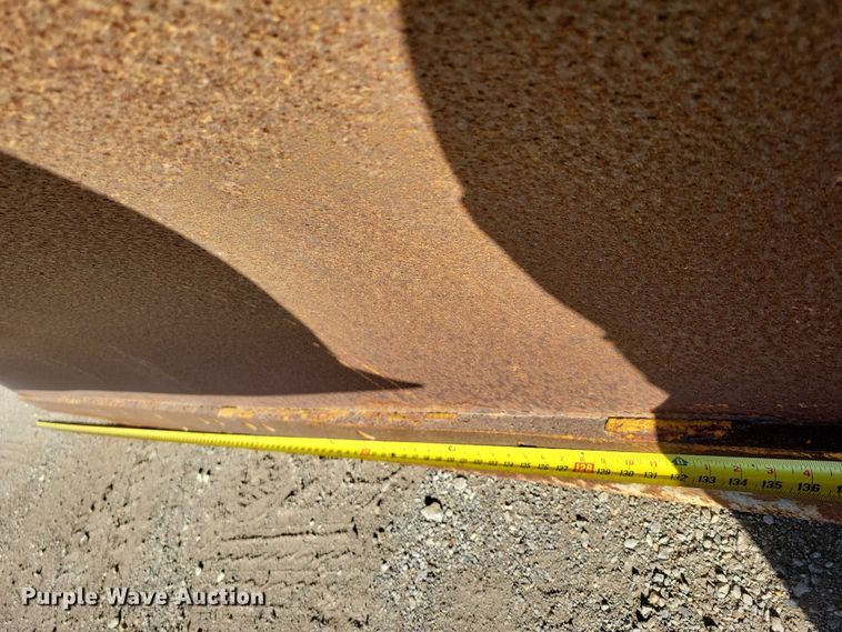 image for item NO9770 2003 International 7400 dump truck