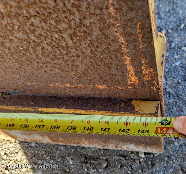 image for item NO9770 2003 International 7400 dump truck