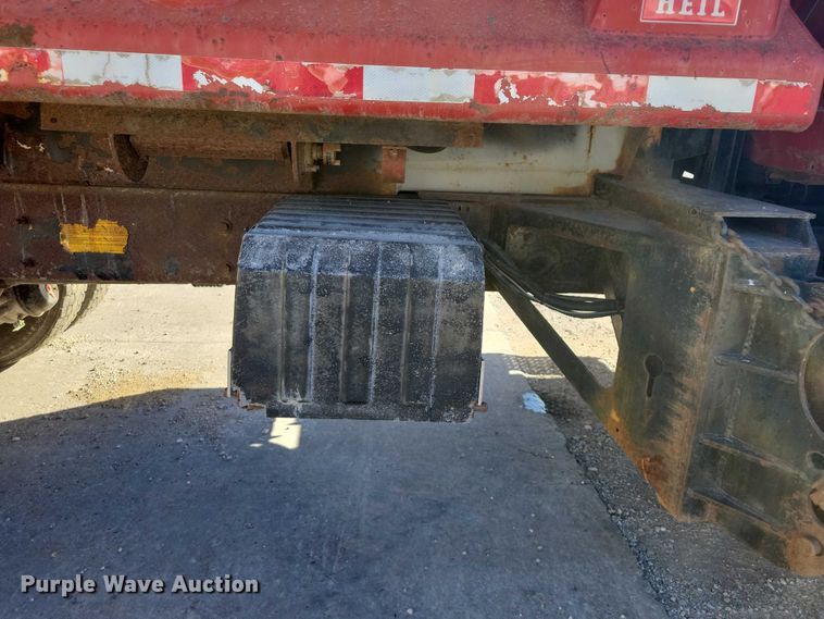 image for item NO9770 2003 International 7400 dump truck