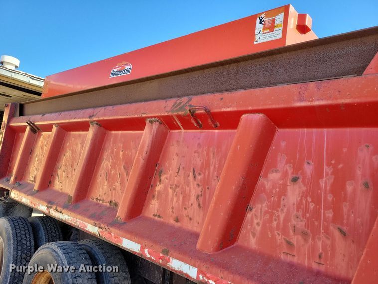image for item NO9770 2003 International 7400 dump truck