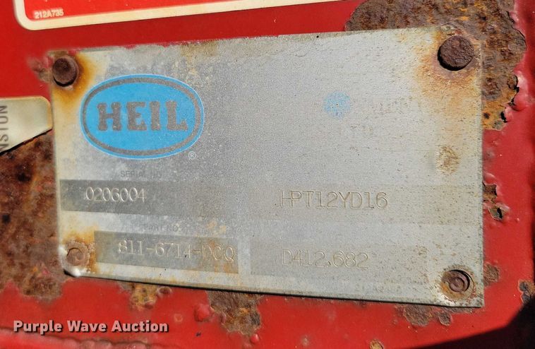 image for item NO9770 2003 International 7400 dump truck