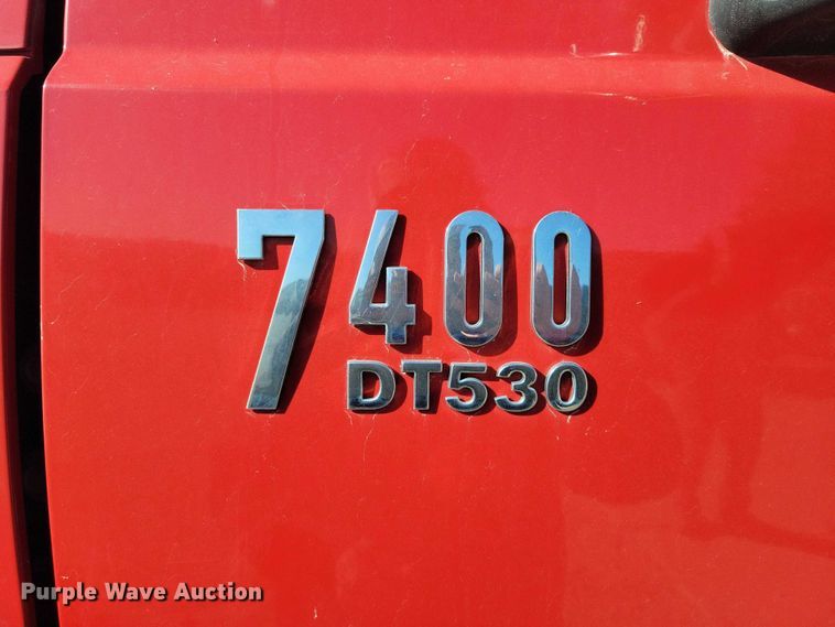 image for item NO9770 2003 International 7400 dump truck