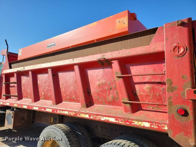 image for item NO9770 2003 International 7400 dump truck