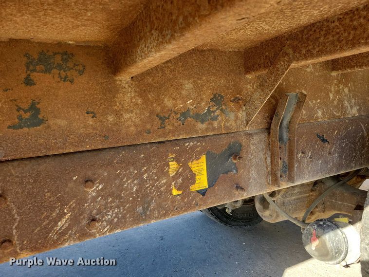 image for item NO9770 2003 International 7400 dump truck