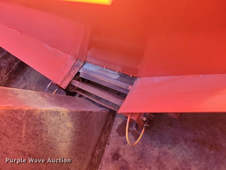 image for item NO9770 2003 International 7400 dump truck