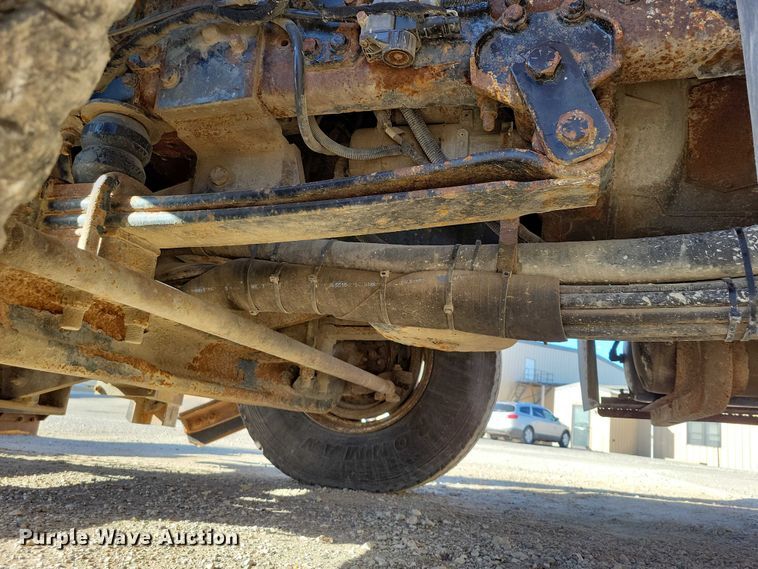 image for item NO9770 2003 International 7400 dump truck