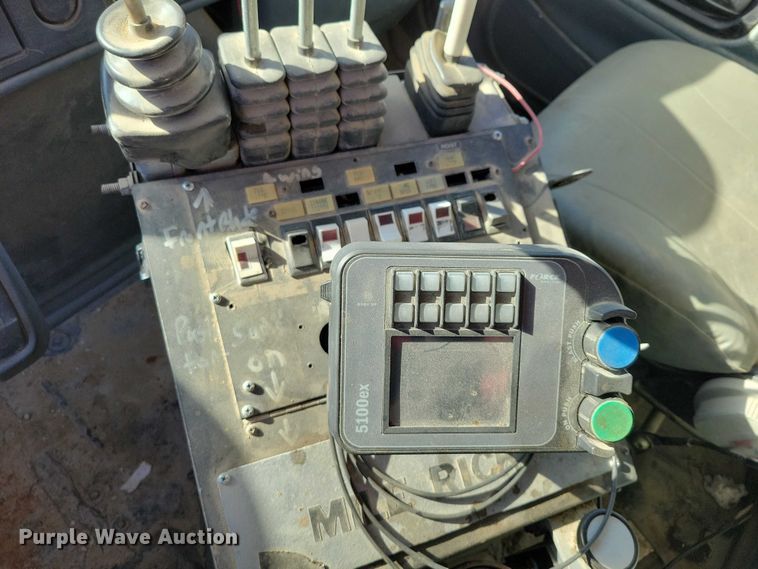 image for item NO9770 2003 International 7400 dump truck