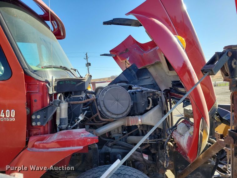 image for item NO9770 2003 International 7400 dump truck