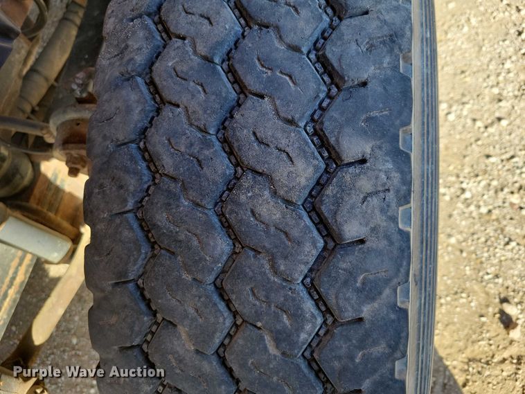 image for item NO9770 2003 International 7400 dump truck