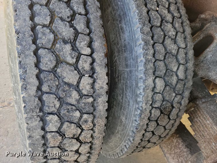 image for item NO9770 2003 International 7400 dump truck