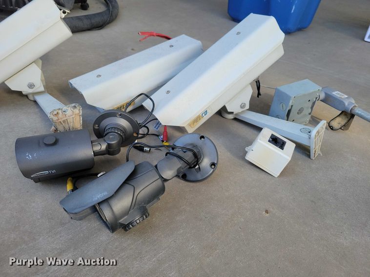 image for item NO9774 (17) security cameras