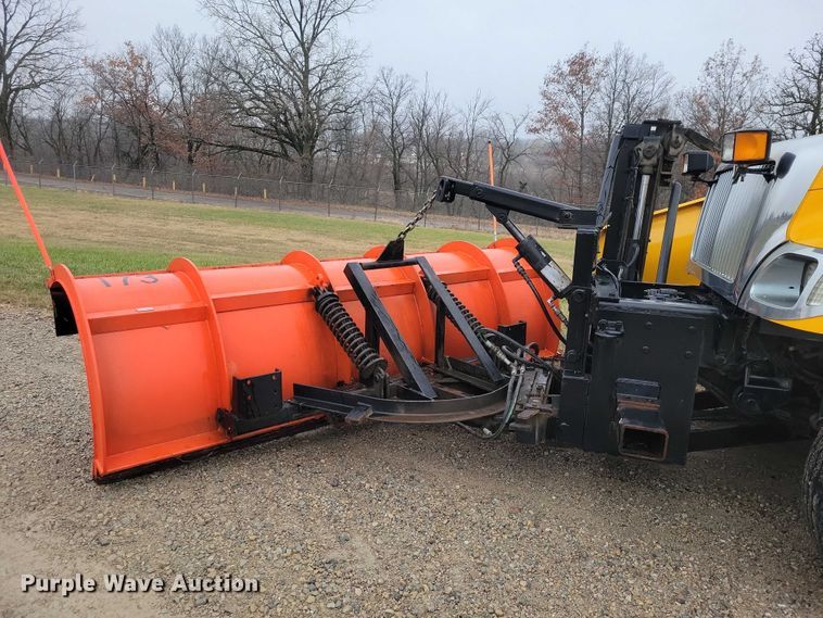 image for item NO9782 2004 International 7300 dump truck