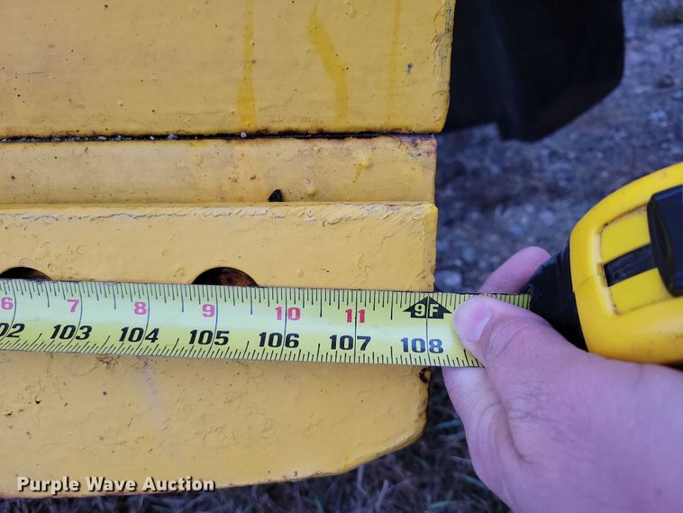 image for item NO9782 2004 International 7300 dump truck