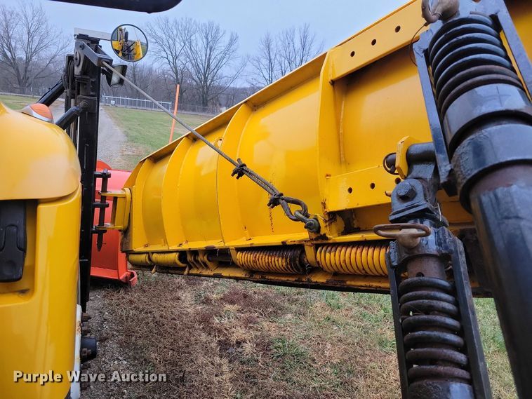 image for item NO9782 2004 International 7300 dump truck