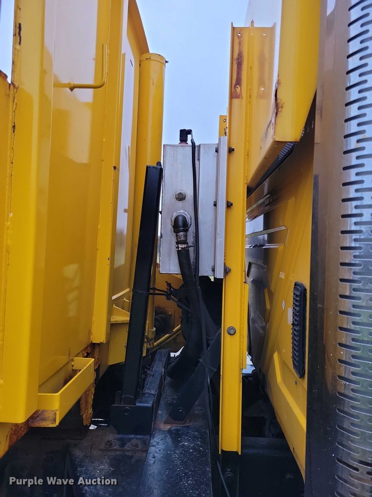 image for item NO9782 2004 International 7300 dump truck