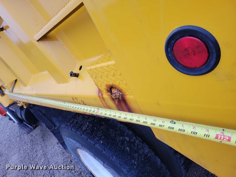 image for item NO9782 2004 International 7300 dump truck