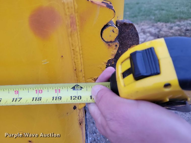 image for item NO9782 2004 International 7300 dump truck