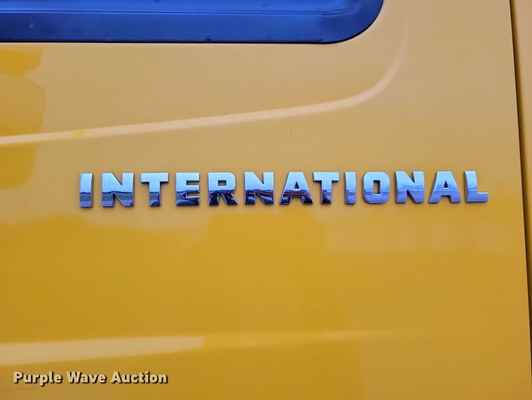 image for item NO9782 2004 International 7300 dump truck