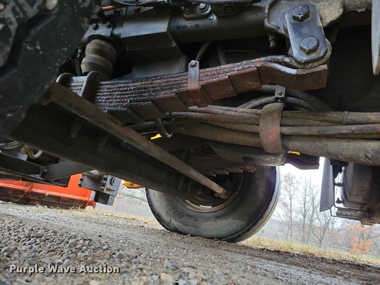 image for item NO9782 2004 International 7300 dump truck