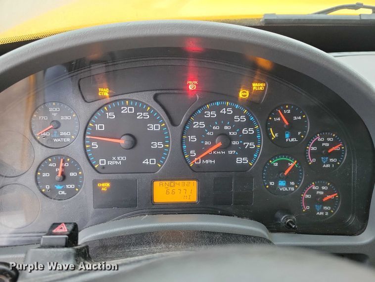 image for item NO9782 2004 International 7300 dump truck