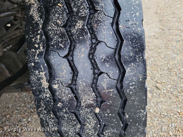 image for item NO9782 2004 International 7300 dump truck