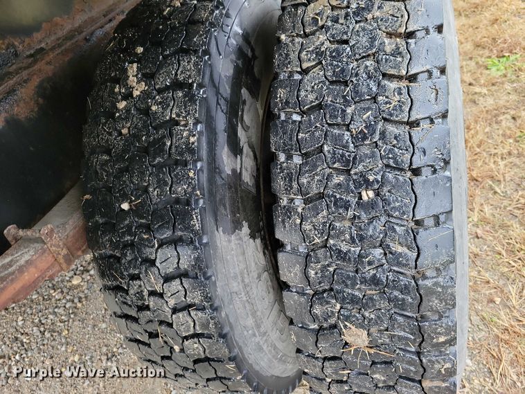 image for item NO9782 2004 International 7300 dump truck