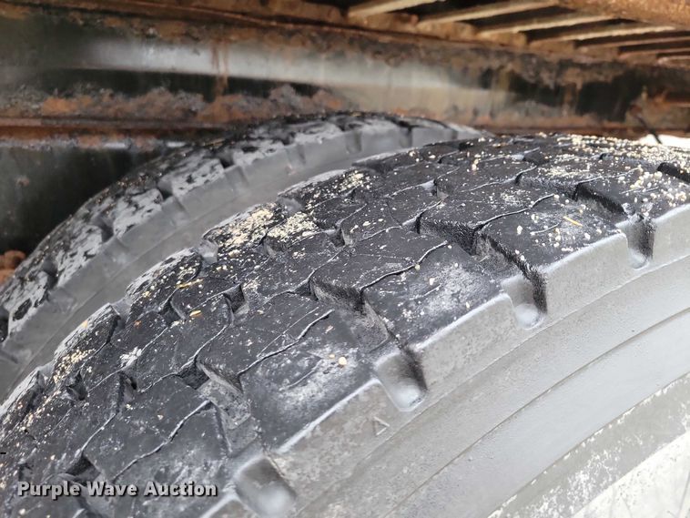 image for item NO9782 2004 International 7300 dump truck