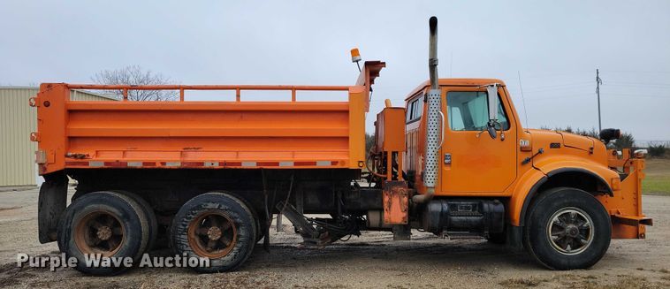 image for item NO9783 1995 International 4900 dump truck