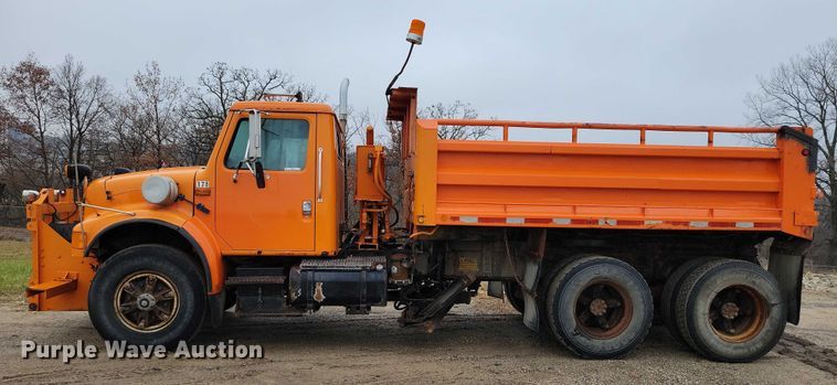 image for item NO9783 1995 International 4900 dump truck