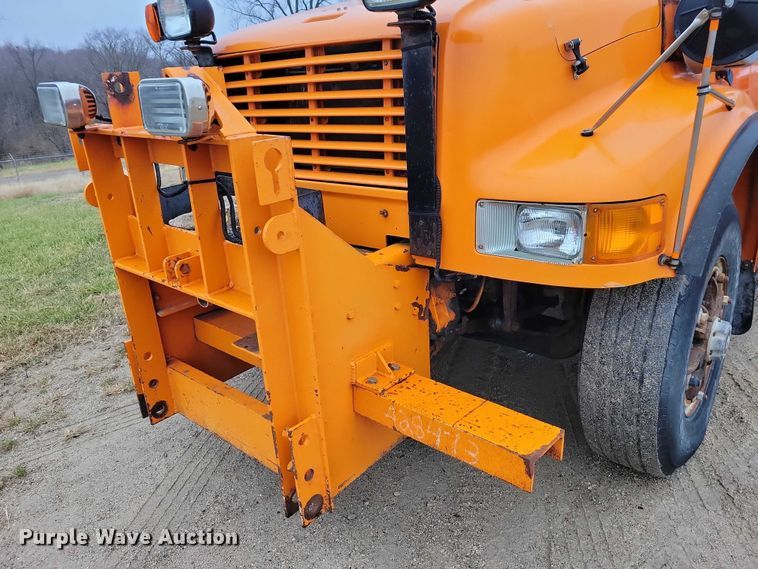 image for item NO9783 1995 International 4900 dump truck