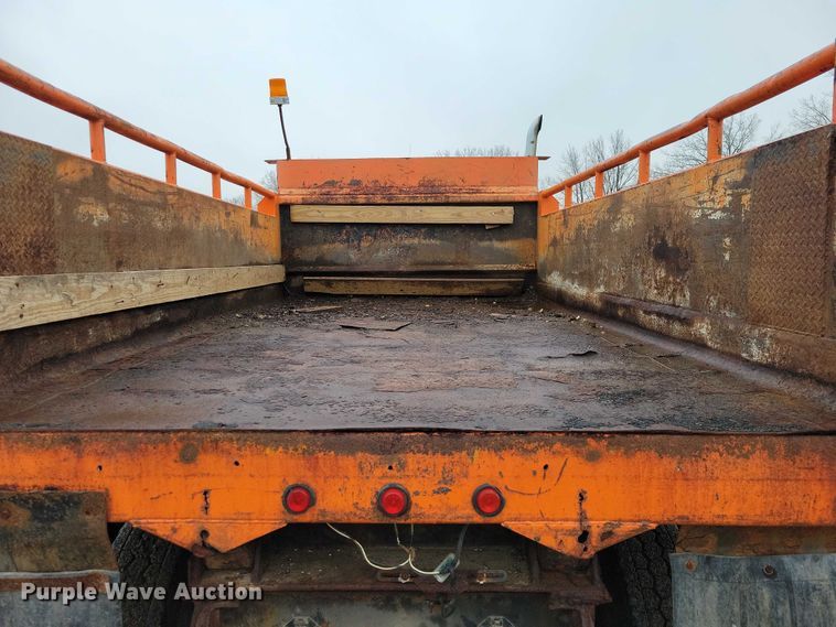 image for item NO9783 1995 International 4900 dump truck