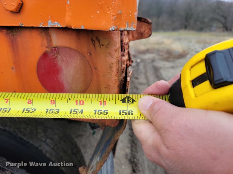 image for item NO9783 1995 International 4900 dump truck