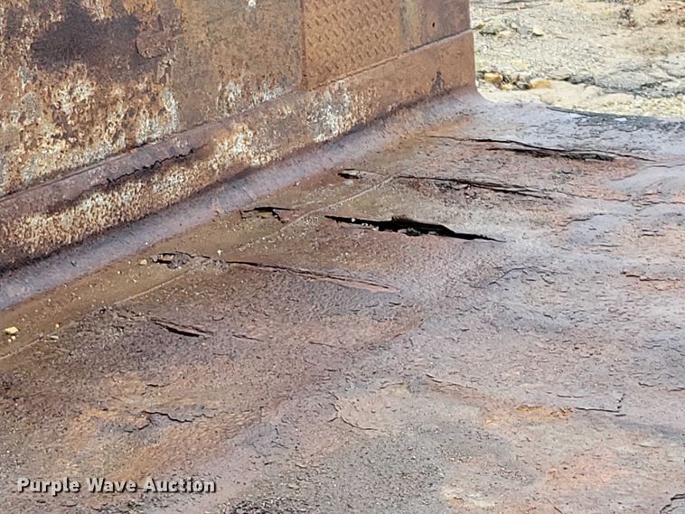 image for item NO9783 1995 International 4900 dump truck