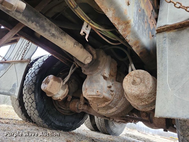 image for item NO9783 1995 International 4900 dump truck