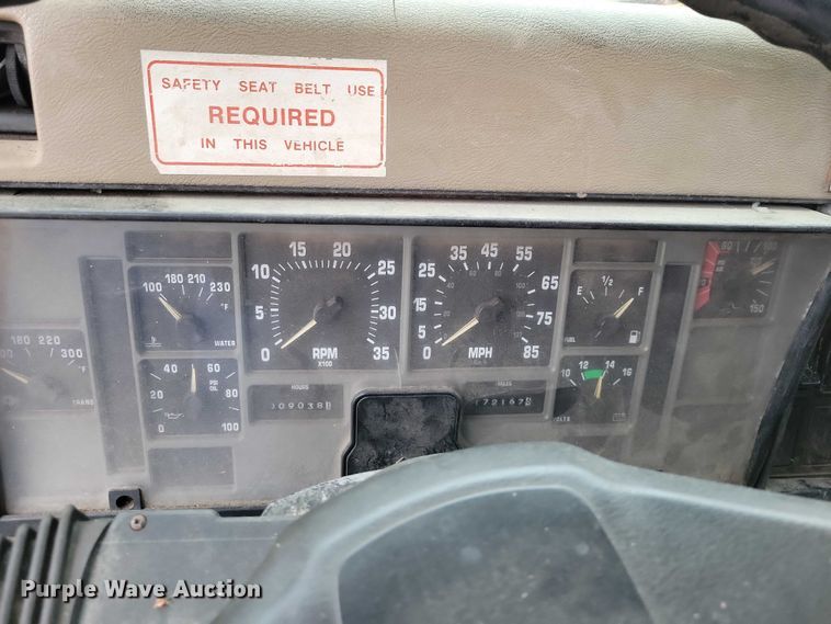 image for item NO9783 1995 International 4900 dump truck