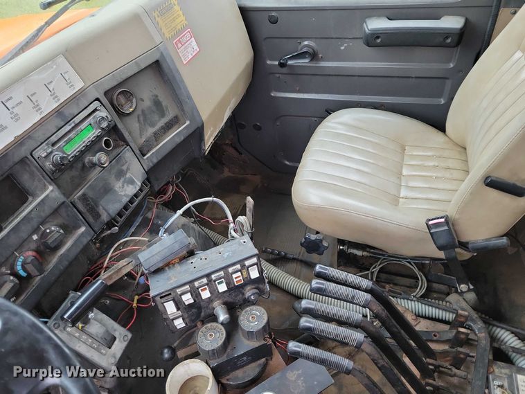 image for item NO9783 1995 International 4900 dump truck