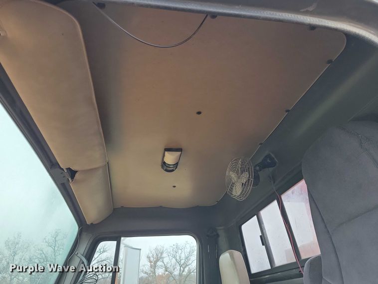 image for item NO9783 1995 International 4900 dump truck