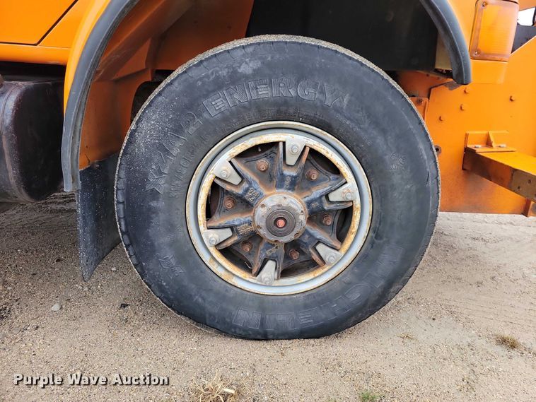 image for item NO9783 1995 International 4900 dump truck