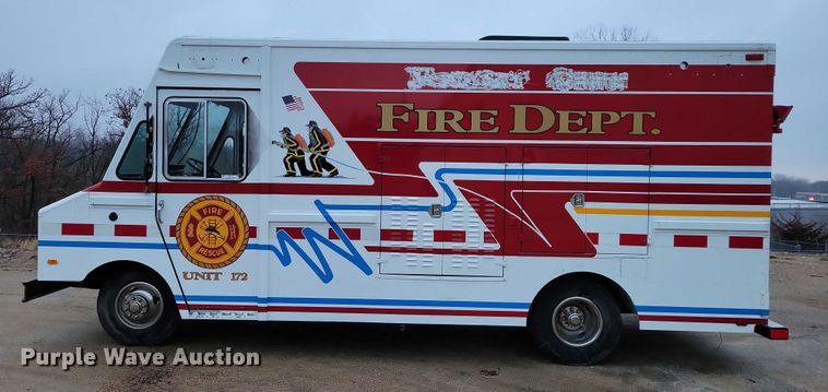 image for item NO9784 1988 Ultimaster  P30 rescue vehicle