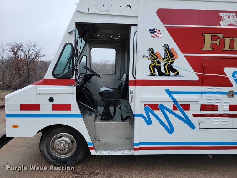 image for item NO9784 1988 Ultimaster  P30 rescue vehicle