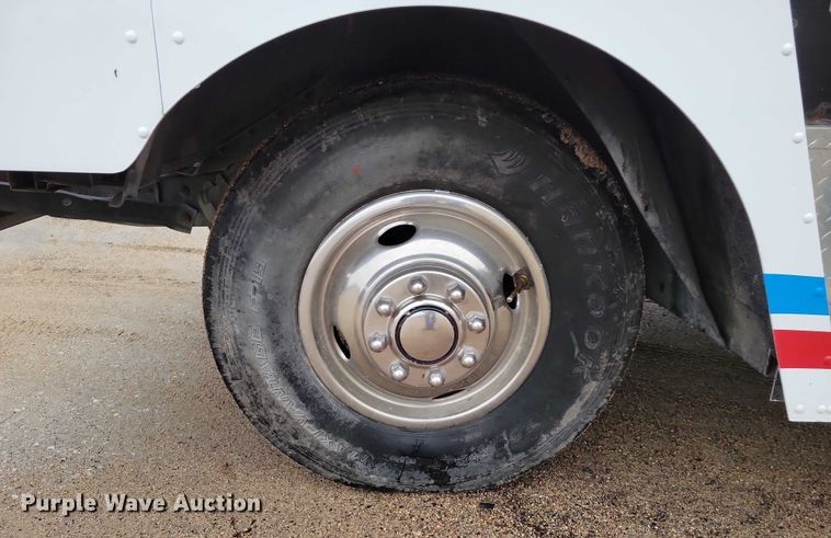 image for item NO9784 1988 Ultimaster  P30 rescue vehicle