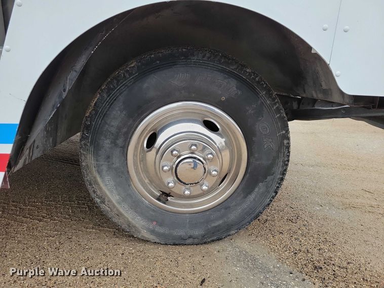 image for item NO9784 1988 Ultimaster  P30 rescue vehicle