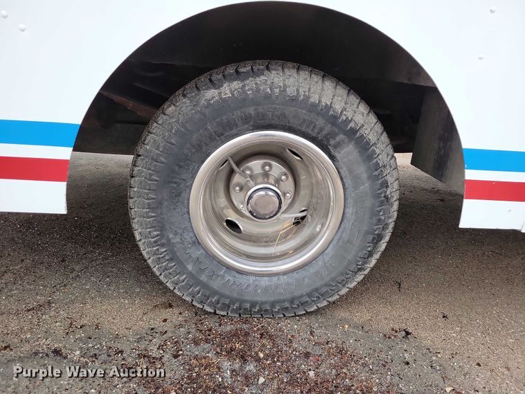 image for item NO9784 1988 Ultimaster  P30 rescue vehicle