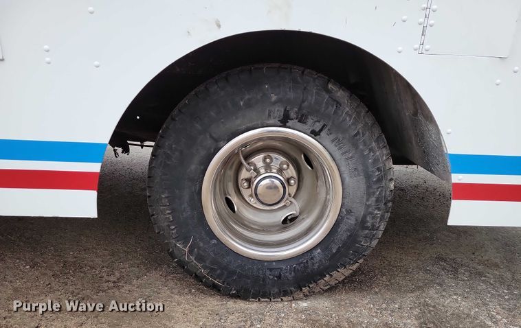 image for item NO9784 1988 Ultimaster  P30 rescue vehicle